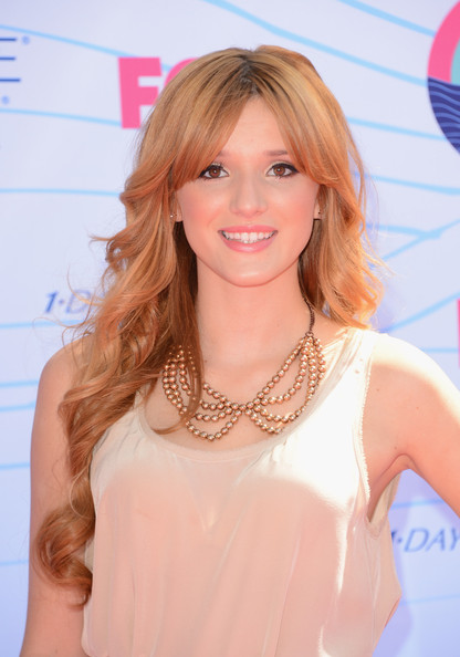 Bella+Thorne+Teen+Choice+Awards+2012+Arrivals+s80fF_qlPBpl