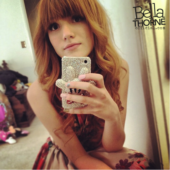 Bella-Thorne-2012-bella-thorne-30218348-561-561 (1)