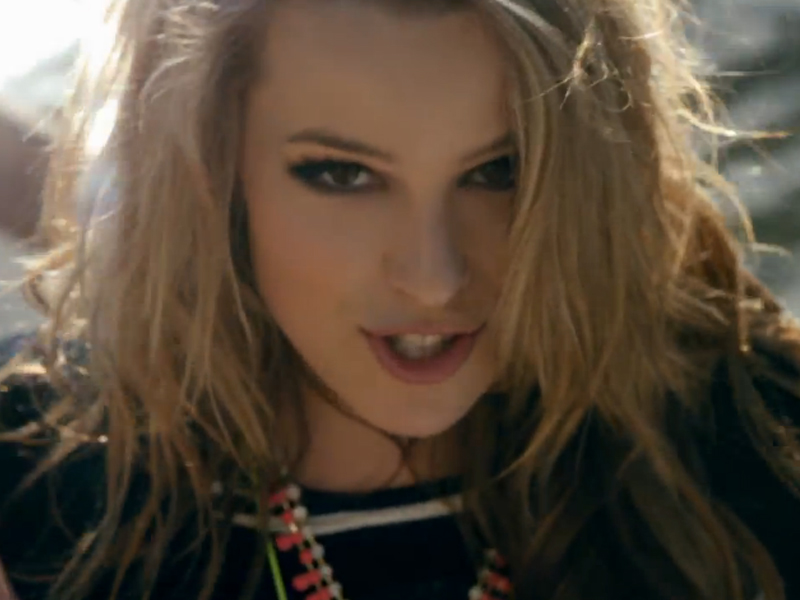 mvu_bridgitmendler_readyornot_ush5v1221464_hd