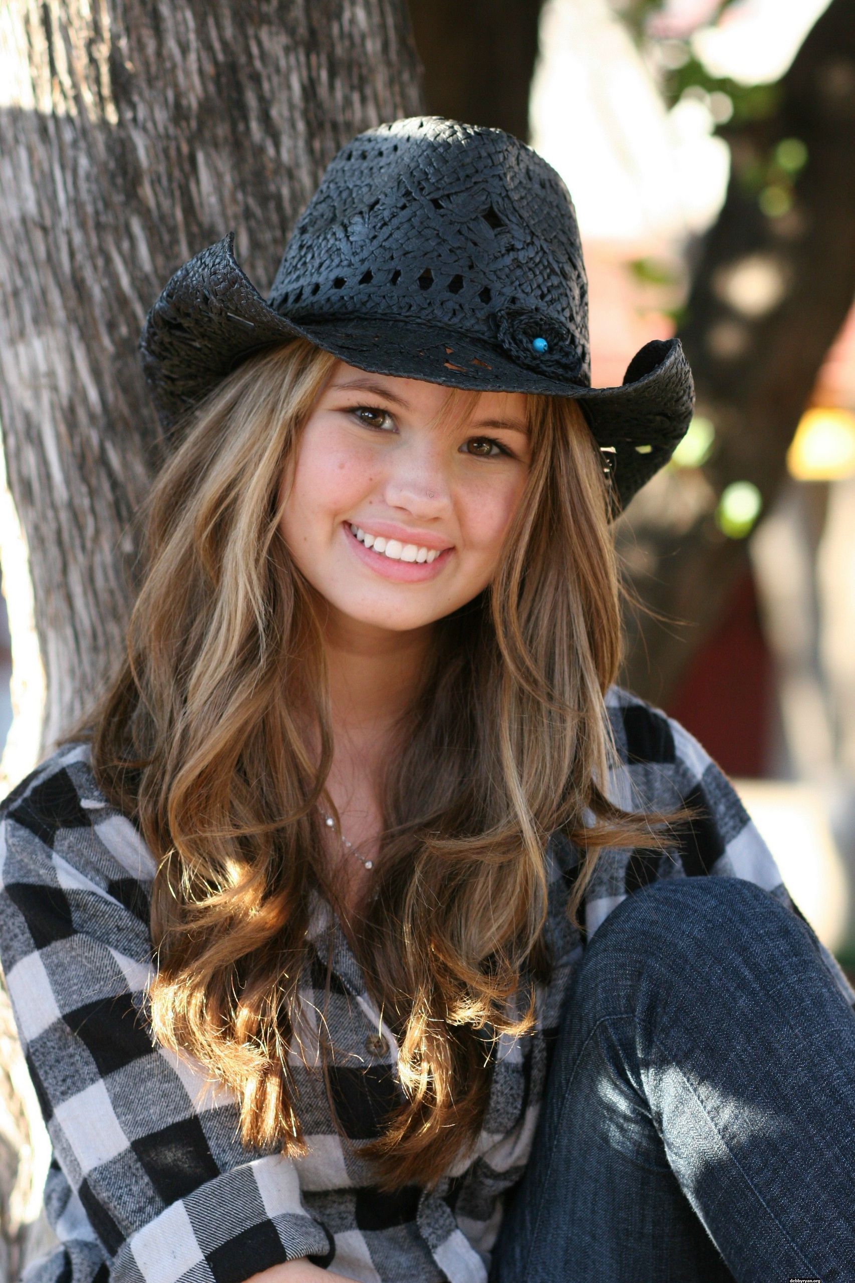 debby-debby-ryan-3868832-1707-2560