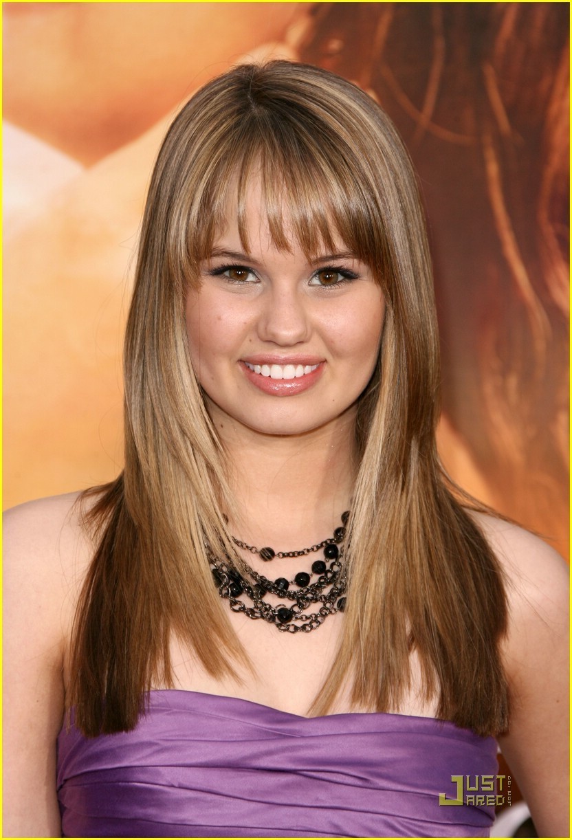 Debby-The-Last-Song-Premiere-debby-ryan-11221181-832-1222