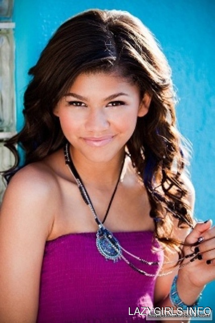 zendaya_coleman_dream_magazine_cover_shoot_2011__nvAKP3L.sized