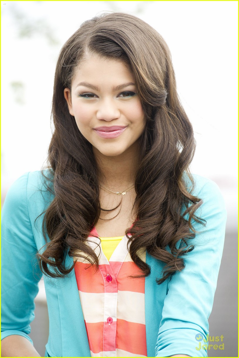 Zendaya-Photoshoot-zendaya-coleman-31451584-817-1222